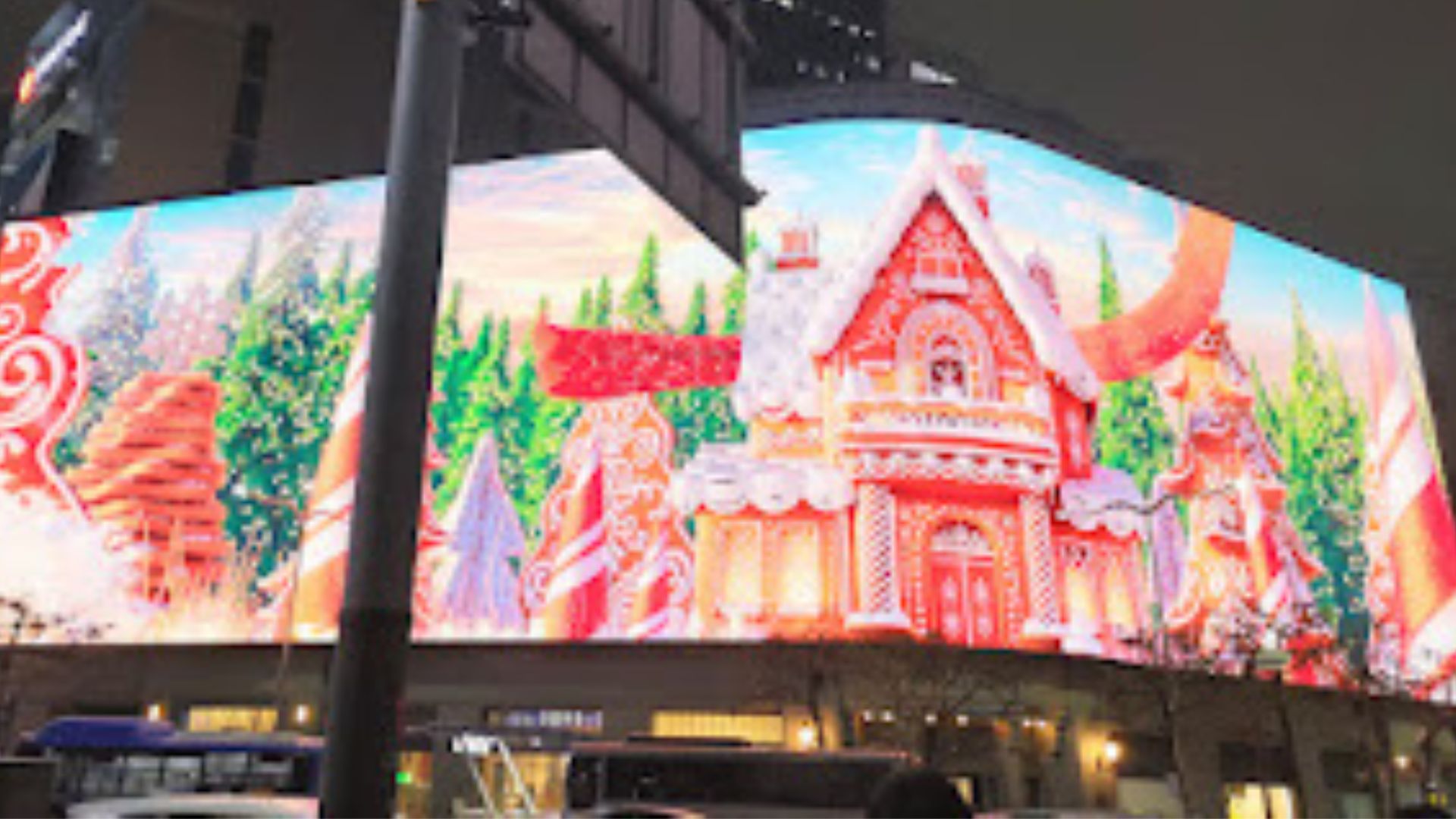 韓国町中巨大スクリーン